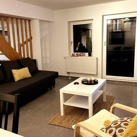 Cosy-terrasse-20min Strasbourg -tv-wi-fi Daire
